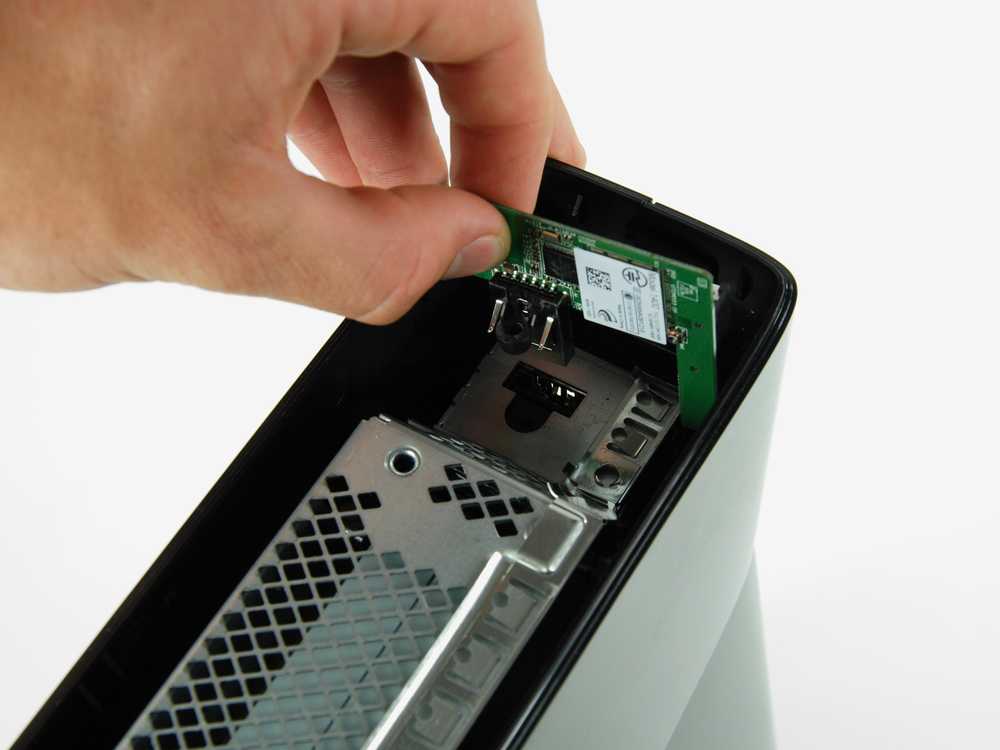 Remplacement de la carte Wi-Fi du Xbox 360 E - Tutoriel de réparation iFixit