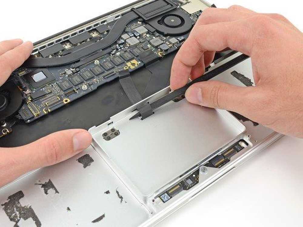 Ремонт macbook retina. Замена клавиатуры на ноутбуке. Замена экрана ноутбука. Замена экрана MACBOOK Pro 13 2013 оригинал. Huawei ноутбук замена клавиатуры.